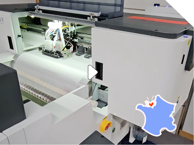 group_1000014945 Vidéo : machine d'impression DTF en action à l'atelier HM Marquage