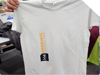 T-shirt blanc personnalisé avec logo imprimé HM Marquage Textile Pro
